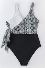
                        
                          画像をギャラリービューアに読み込む, CUPSHE Women's One Piece Swimsuit Knotted Color Block Bathing Suit
                        
                      
