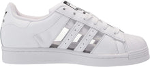 
                        
                          將圖片載入圖庫檢視器 adidas Originals Men's Superstar Shoes - JOY2ESpree
                        
                      