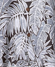 
                        
                          गैलरी व्यूवर में इमेज लोड करें, Tommy Bahama Coconut Point Fronds Camp Shirt
                        
                      
