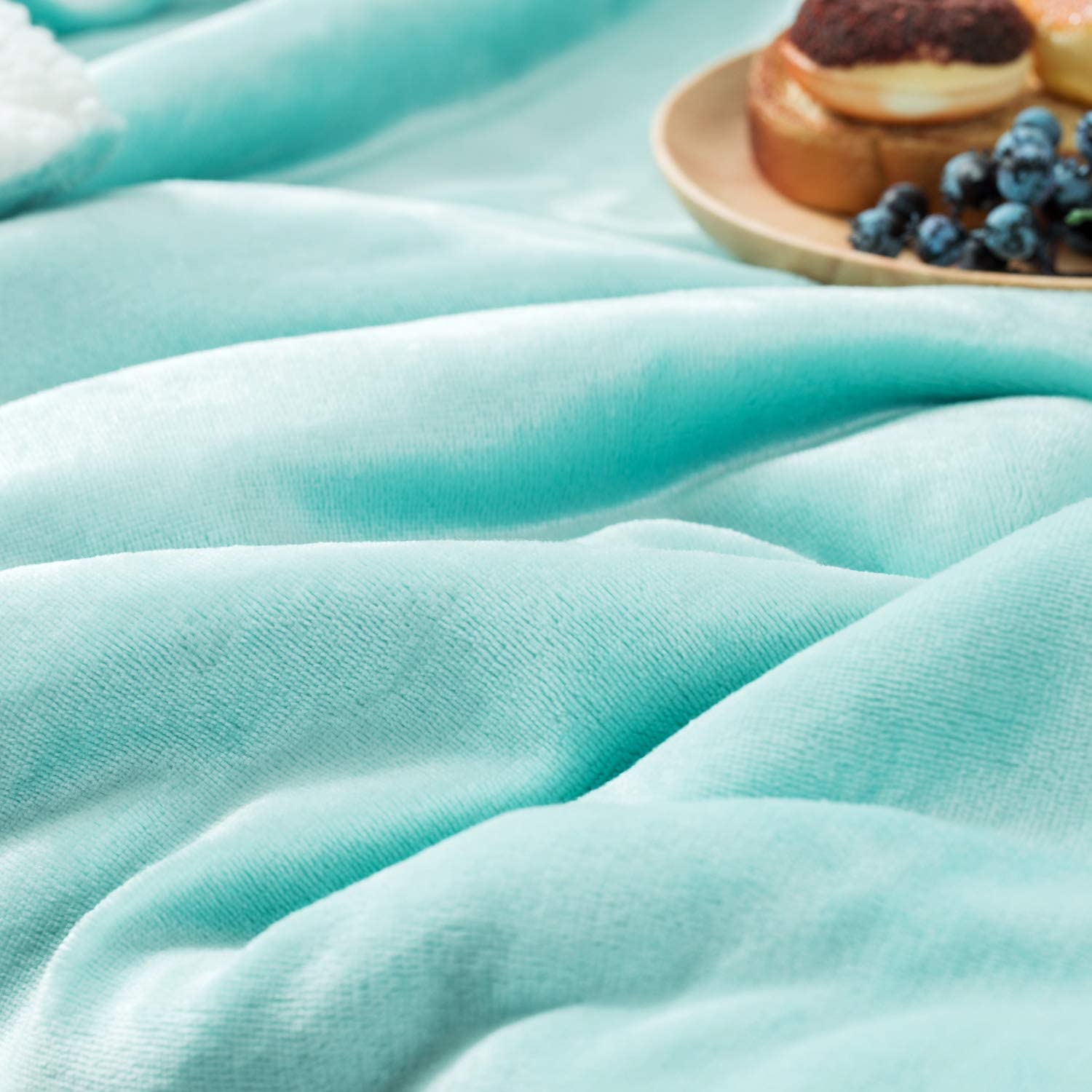 Bedsure Sherpa Fleece Blanket Throw Size Navy Lightweight Super Soft Cozy Luxury Bed Blanket Microfiber