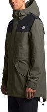 
                        
                          Cargar imagen en el visor de la galería, The North Face Men's City Breeze Rain Parka
                        
                      