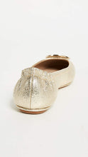
                        
                          將圖片載入圖庫檢視器 Tory Burch Women's Minnie Travel Ballet Flats
                        
                      