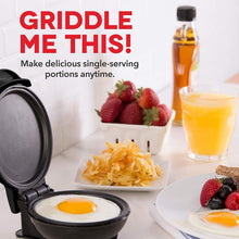 
                        
                          將圖片載入圖庫檢視器 Dash DMS001AQ Mini Maker Electric Round Griddle for Individual Pancakes, Cookies - JOY2ESpree
                        
                      