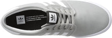 
                        
                          画像をギャラリービューアに読み込む, adidas Originals Unisex-Child Seeley Running Shoe
                        
                      