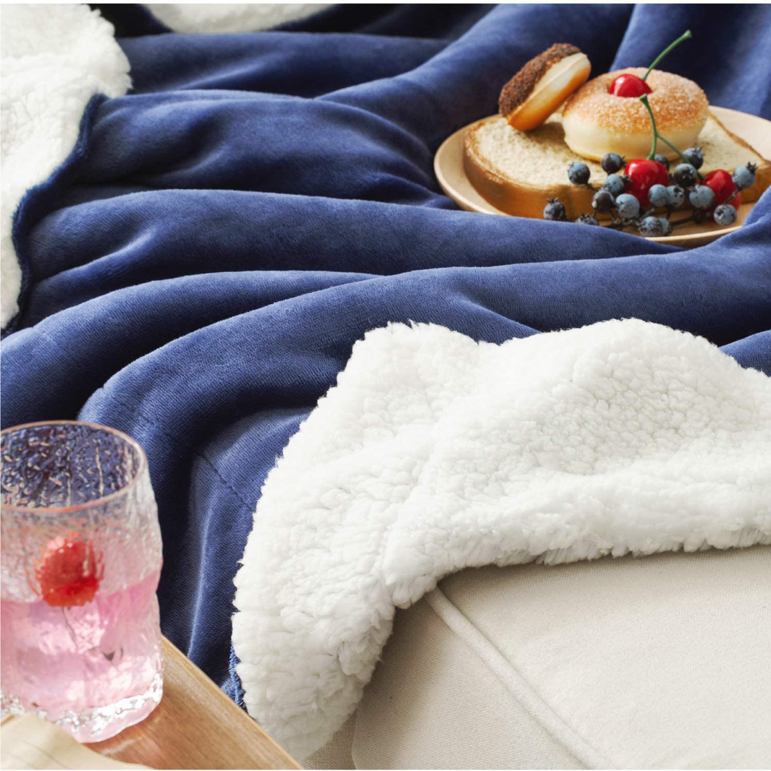 Bedsure Sherpa Fleece Blanket Throw Size Navy Lightweight Super Soft Cozy Luxury Bed Blanket Microfiber