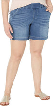 
                        
                          將圖片載入圖庫檢視器 Jag Jeans Women's Plus Size Gracie Pull on 8" Short
                        
                      