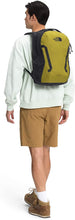 
                        
                          Muat gambar ke penampil Galeri, The North Face Vault Backpack, Moab Khaki/Asphalt Grey, One Size
                        
                      