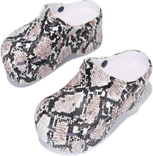 
                        
                          गैलरी व्यूवर में इमेज लोड करें, Cape Robbin Gardener Platform Clogs Slippers for Women, Women’s Fashion Comfortable Slip On Slides Shoes
                        
                      