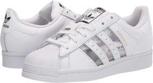 
                        
                          將圖片載入圖庫檢視器 adidas Originals Men's Superstar Shoes - JOY2ESpree
                        
                      
