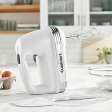 
                        
                          गैलरी व्यूवर में इमेज लोड करें, Cuisinart HM-50 Power Advantage 5-Speed Hand Mixer, White - JOY2ESpree
                        
                      