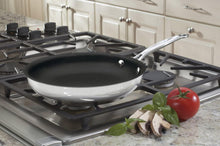 
                        
                          Muat gambar ke penampil Galeri, Cuisinart 722-24NS Chef's Classic Nonstick Stainless 10-Inch Open Skillet - JOY2ESpree
                        
                      