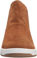 
                        
                          Cargar imagen en el visor de la galería, Tommy Bahama Women's Cove Palms (Relaxology) Ankle Bootie
                        
                      