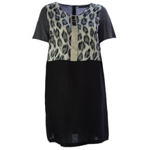 
                        
                          將圖片載入圖庫檢視器 Marina Rinaldi Women's Dumas Leopard Print A-Line Dress Grey
                        
                      