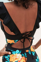 
                        
                          Muat gambar ke penampil Galeri, CUPSHE Women's V Neck One Piece Swimsuit Ruffled Lace Up Monokini
                        
                      