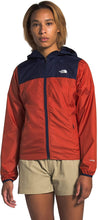 
                        
                          Cargar imagen en el visor de la galería, The North Face Women's Cyclone Windbreaker Hooded Jacket
                        
                      
