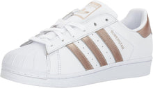 
                        
                          Cargar imagen en el visor de la galería, adidas Originals womens Superstar Shoes
                        
                      