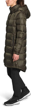
                        
                          Muat gambar ke penampil Galeri, The North Face Women's Metropolis Insulated Parka III - Long Winter Coat
                        
                      