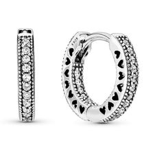 
                        
                          將圖片載入圖庫檢視器 Pandora Jewelry Pave Heart Hoop Cubic Zirconia Earrings in Sterling Silver (2.5mm) - JOY2ESpree
                        
                      