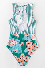 
                        
                          將圖片載入圖庫檢視器 CUPSHE Women's Striped Leafy One Piece Swimsuit
                        
                      