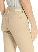 
                        
                          गैलरी व्यूवर में इमेज लोड करें, Jag Jeans Women's Carter Girlfriend Jean
                        
                      