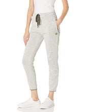 
                        
                          Load image into Gallery viewer, Billabong Women's Misses Roam Free Sweatpant
                        
                      