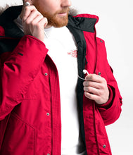 
                        
                          Cargar imagen en el visor de la galería, The North Face Men's Gotham Insulated Jacket III
                        
                      
