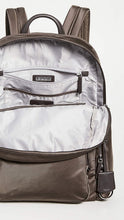 
                        
                          Cargar imagen en el visor de la galería, TUMI - Voyageur Carson Laptop Backpack
                        
                      
