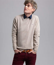 
                        
                          Cargar imagen en el visor de la galería, GANT Lambswool Crew Neck Mens Jumper - JOY2ESpree
                        
                      