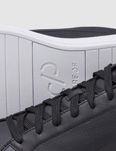 
                        
                          將圖片載入圖庫檢視器 CARE OF by PUMA Women's Leather Platform Court Low-Top Sneakers
                        
                      