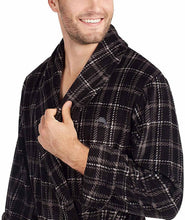 
                        
                          Cargar imagen en el visor de la galería, Tommy Bahama Men's Soft Plush Robe
                        
                      