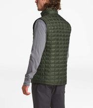 
                        
                          Muat gambar ke penampil Galeri, The North Face Men’s ThermoBall Eco Insulated Vest
                        
                      