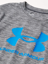 
                        
                          Load image into Gallery viewer, Under Armour Boy Shorts
                        
                      
