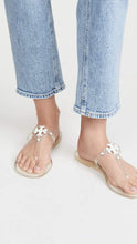 
                        
                          गैलरी व्यूवर में इमेज लोड करें, Tory Burch Women's Mini Miller Flip Flops - JOY2ESpree
                        
                      