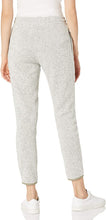 
                        
                          Load image into Gallery viewer, Billabong Women's Misses Roam Free Sweatpant
                        
                      