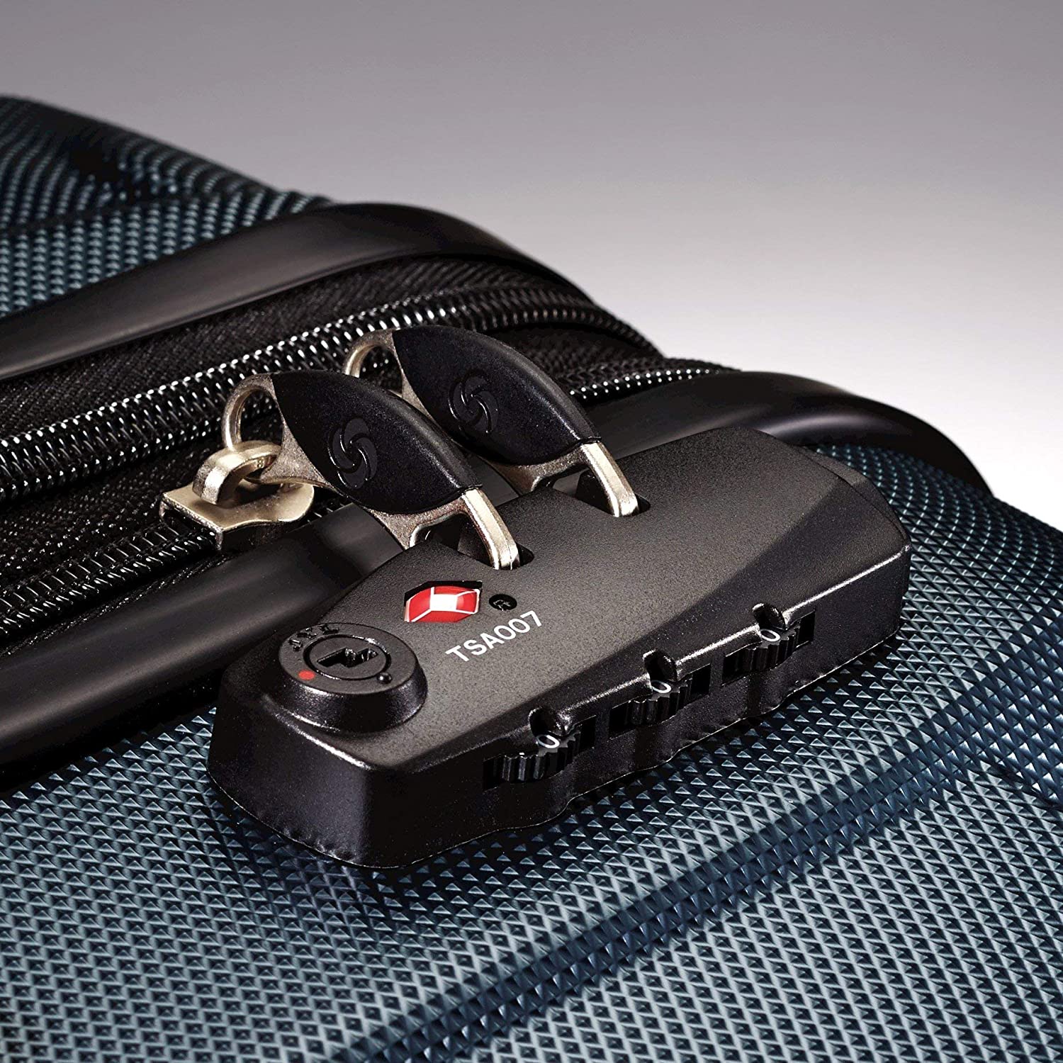 Samsonite Omni PC Hardside Expandable Luggage with Spinner Wheels, Black, Carry-On 20-Inch