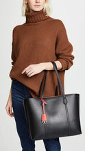 
                        
                          गैलरी व्यूवर में इमेज लोड करें, Tory Burch Women's Perry Tote
                        
                      