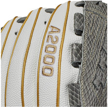 
                        
                          Load image into Gallery viewer, Wilson A2000 Fastpitch Glove Series - JOY2ESpree
                        
                      