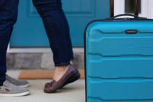 
                        
                          Load image into Gallery viewer, Samsonite Omni PC Hardside Expandable Luggage with Spinner Wheels, Black, Carry-On 20-Inch
                        
                      