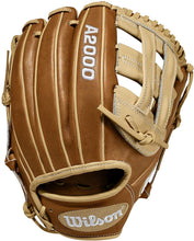 
                        
                          गैलरी व्यूवर में इमेज लोड करें, Wilson A2000 Baseball Glove Series - JOY2ESpree
                        
                      