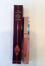 
                        
                          Cargar imagen en el visor de la galería, Charlotte Tilbury Luxe Color Lip Lustre Lacquer Gloss - Blondie
                        
                      
