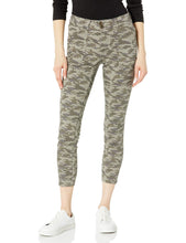 
                        
                          गैलरी व्यूवर में इमेज लोड करें, Jag Jeans Women's Margaret Camo Utility Ankle Pant
                        
                      
