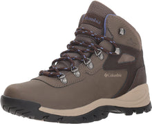 
                        
                          Load image into Gallery viewer, Columbia Women's Newton Ridge Plus Hiking Boot
                        
                      