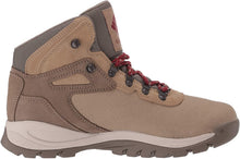 
                        
                          Load image into Gallery viewer, Columbia Women's Newton Ridge Lightweight Waterproof Shoe
                        
                      