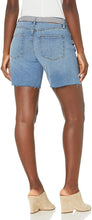 
                        
                          將圖片載入圖庫檢視器 Jag Jeans Women's Demi 8" Belted Boyfriend Short
                        
                      