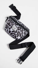 
                        
                          Load image into Gallery viewer, Herschel Fourteen Waist Pack, Black, 1.0L
                        
                      