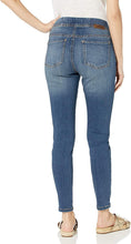 
                        
                          画像をギャラリービューアに読み込む, Jag Jeans Women's Chloe Denim Pull on Legging
                        
                      