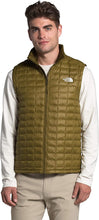 
                        
                          Muat gambar ke penampil Galeri, The North Face Men’s ThermoBall Eco Insulated Vest
                        
                      