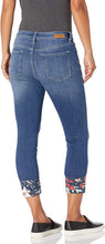 
                        
                          Cargar imagen en el visor de la galería, Jag Jeans Women's Petite Carter Girlfriend Jean W/Floral Cuff
                        
                      