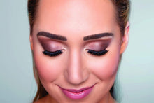 
                        
                          將圖片載入圖庫檢視器 GlideShadow Long Lasting Eyeshadow Stick
                        
                      