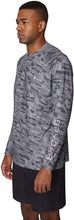 
                        
                          画像をギャラリービューアに読み込む, Spyder Men's Digital Camo Long Sleeve Rashguard
                        
                      